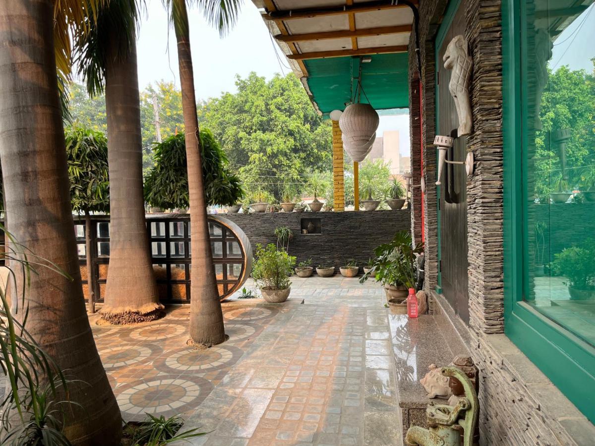 Aakritii Hotels Gurgaon Exterior foto