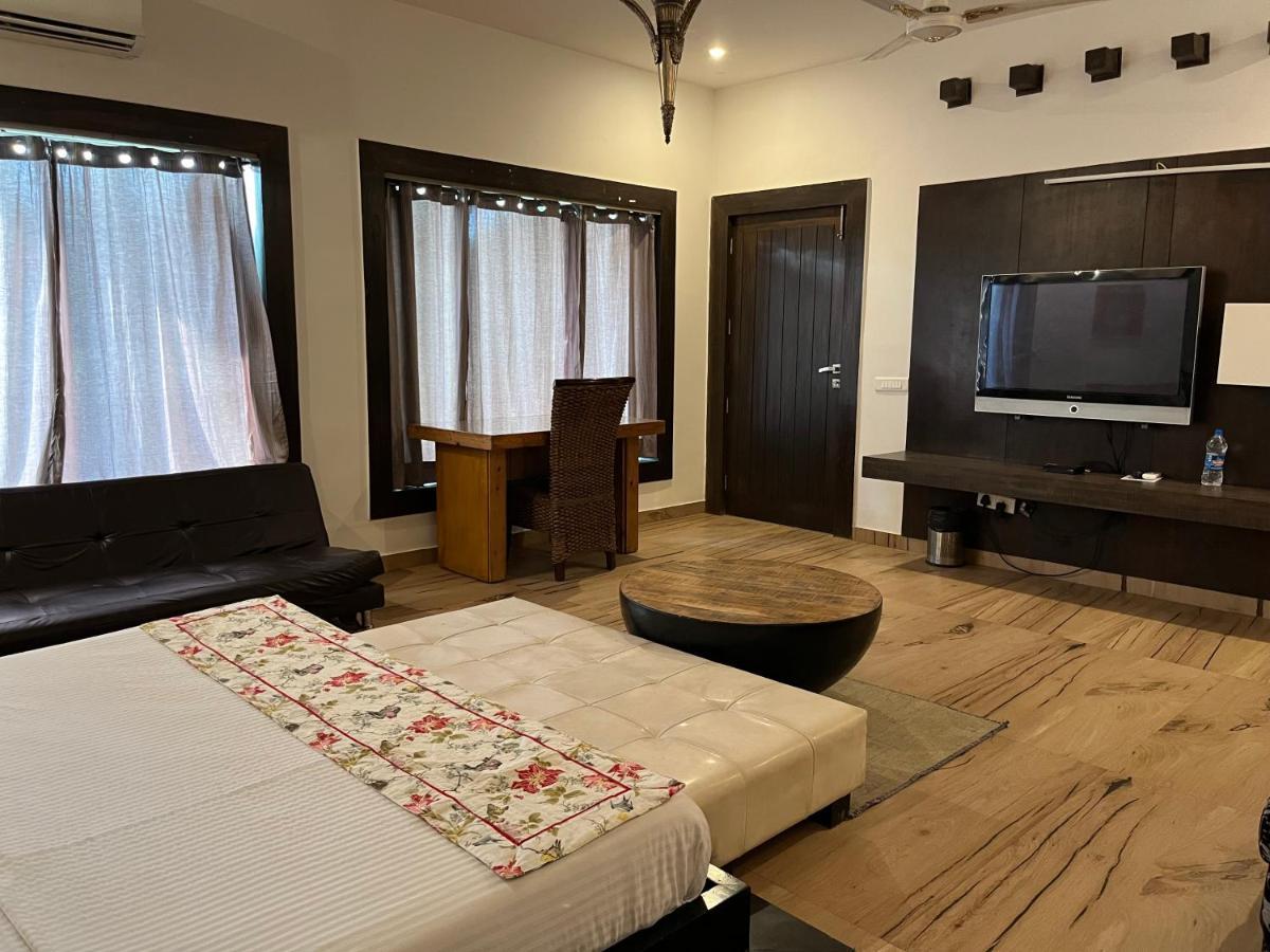 Aakritii Hotels Gurgaon Exterior foto