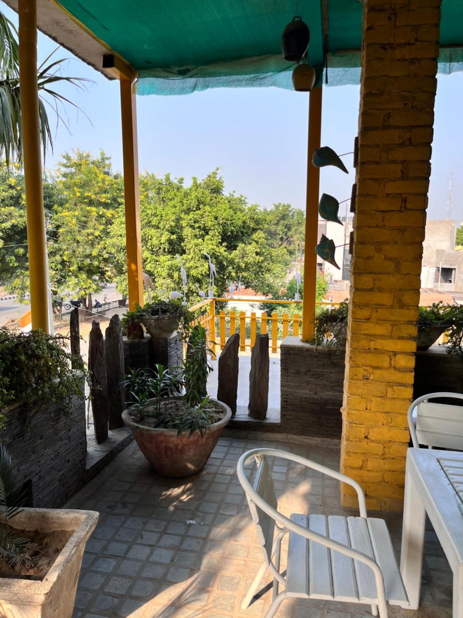 Aakritii Hotels Gurgaon Zimmer foto