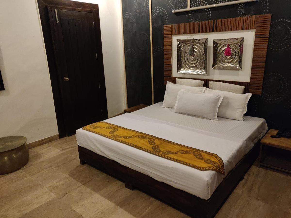 Aakritii Hotels Gurgaon Exterior foto